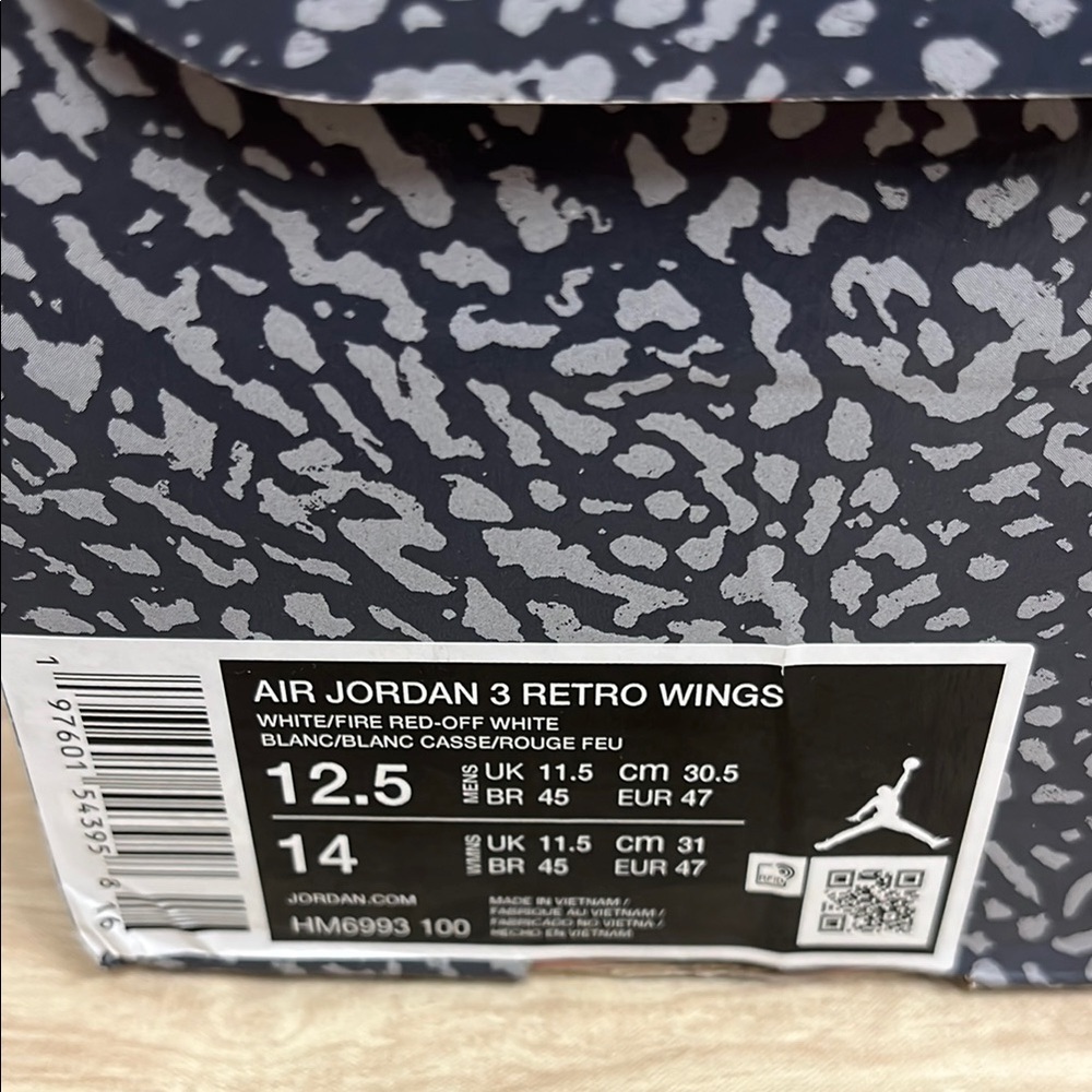 Air Jordan 3 Retro Wings Sneaker White - 12.5 - Picture 6 of 8